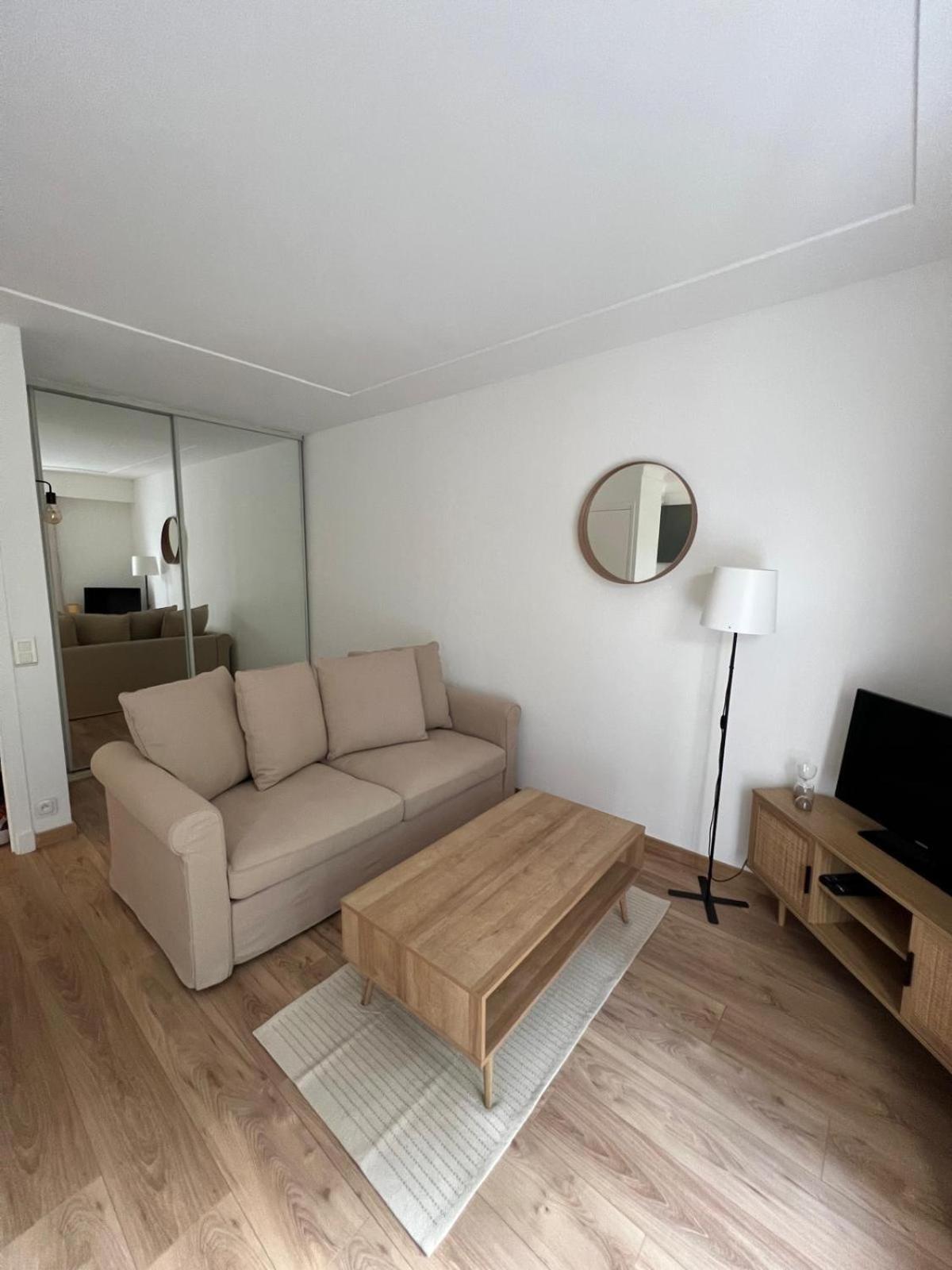 Jolie Studio En Centre-Ville 滨海博利厄 外观 照片